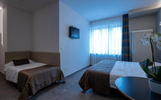 Astoria Hotel & Apartments