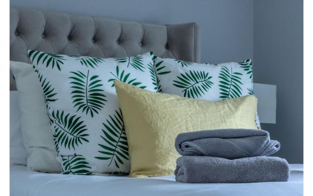 Royal Kensington Penthouse IX- 3 bed