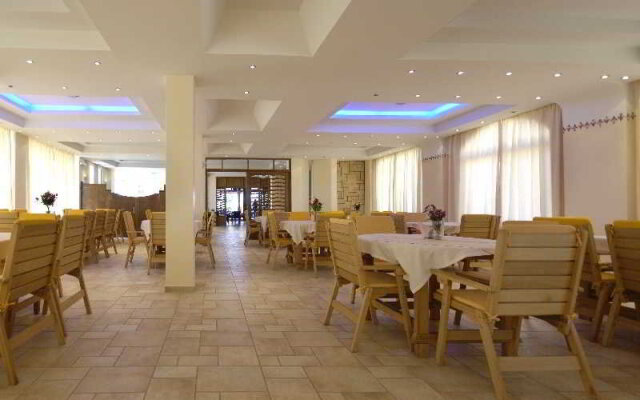 Hotel Klonos - Kyriakos Klonos