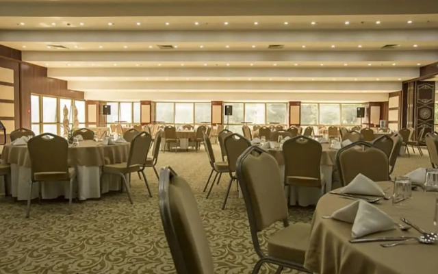 Sarot Termal Park Resort & Spa - Halal Hotel