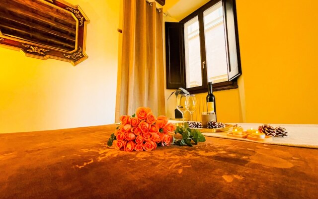 Trevi Fountain Stylish Guesthouse