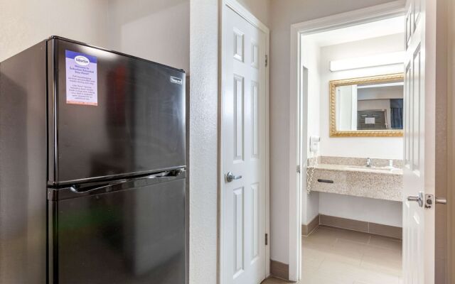 Motel 6 Phoenix - Scottsdale West, AZ