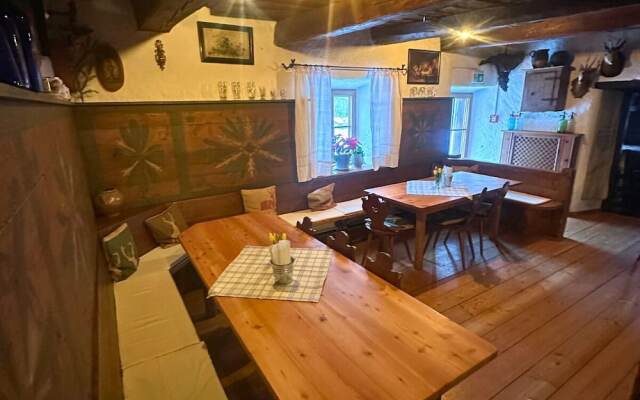 Pension Almhof Baumgarten