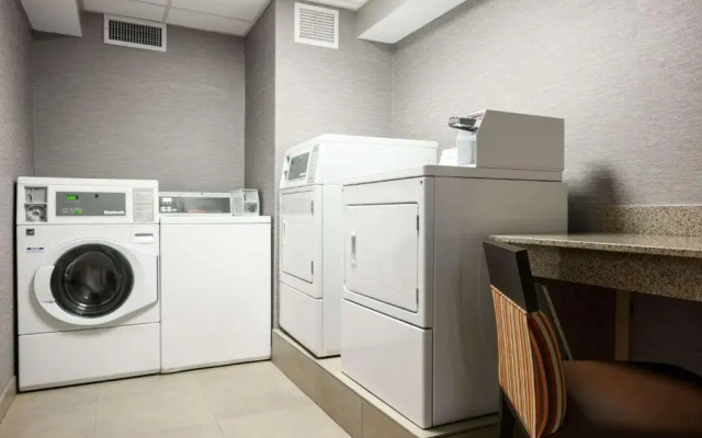 Hampton Inn Evansville/Airport