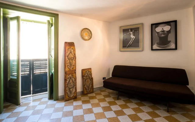 Surplus Charming Apartment