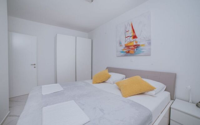 Apartment Relax with Jacuzzi & Garden