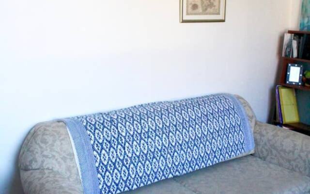 Cape Town Apartment With Dazzling Mountain View