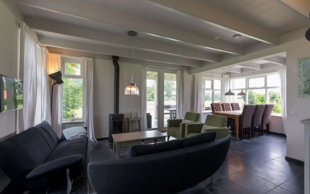 Family House in Vrouwenpolder Near Beach