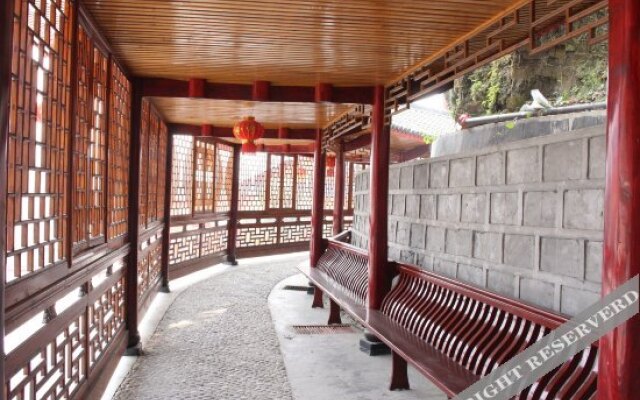 Xinnong Court Hotel