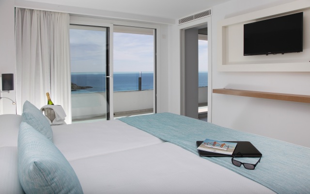 Roc Carolina Hotel