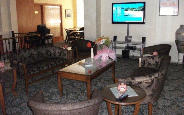Kasmir Hotel