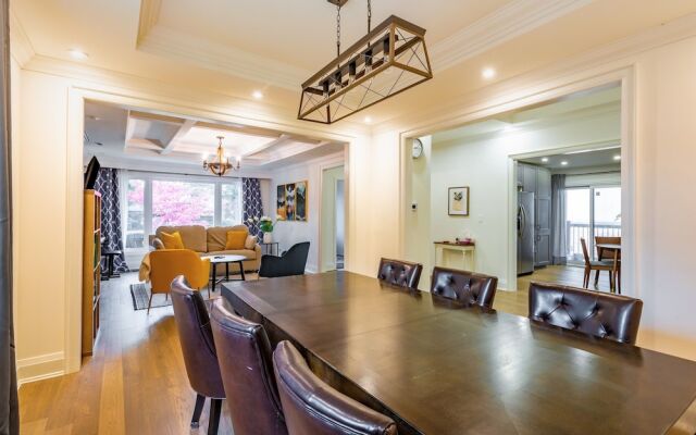 Cheerful 3 bedroom w/ indoor fireplace in Toronto - 02 free parking
