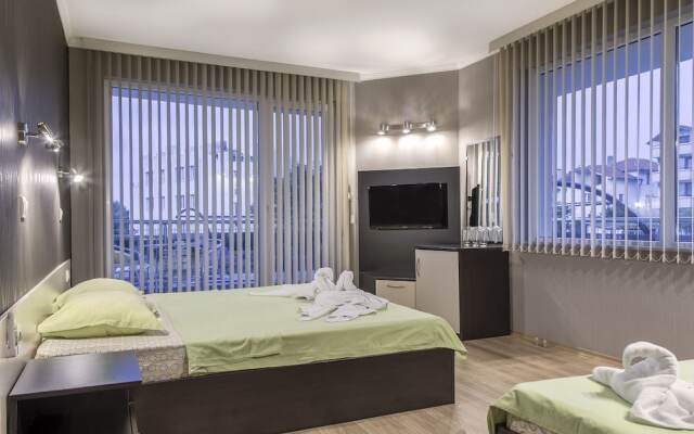 Family Hotel Adena