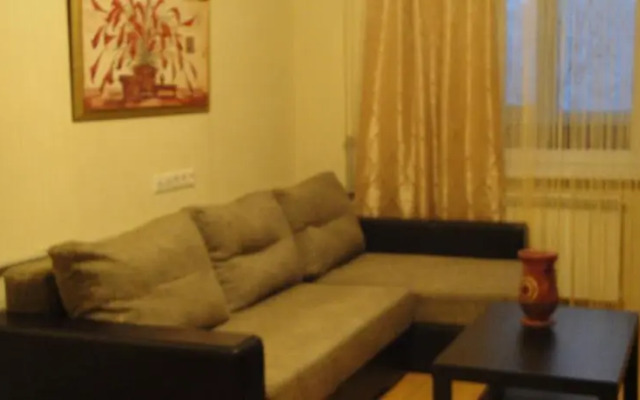 На Квадратов Красных Партизан 248