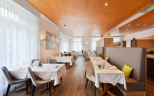 Alpine Hotel Perren