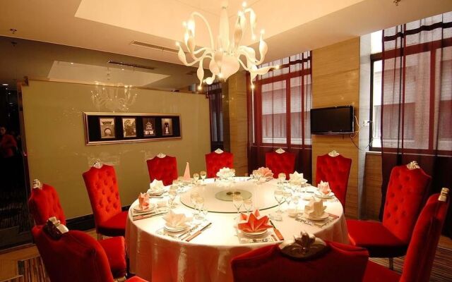 Jade Dragonfly Bontique Hotel