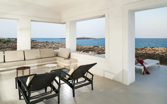 Villa Capo Passero is an Exclusive Villa With Swimming Pool
