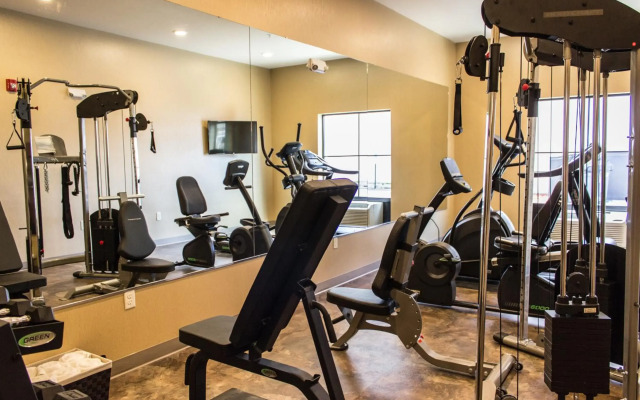 Cobblestone Hotel & Suites – Chippewa Falls