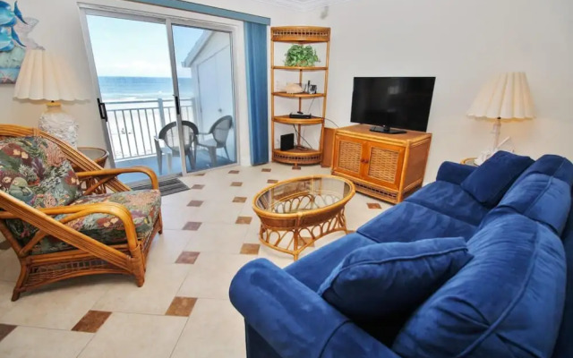 Colony Beach Club 225