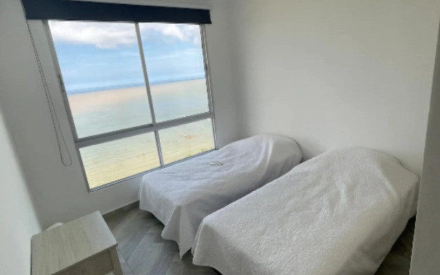 Apartamento Moderno frente a la playa Coveñas