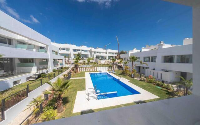 New Top Townhouse With Private Pool/4Bdr/3.5Bath