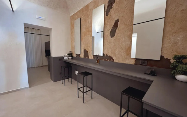 Corona Suite