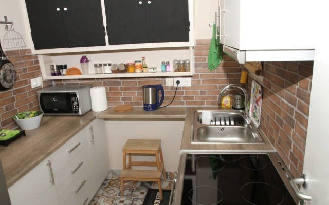 Colorful apartment in Athens!