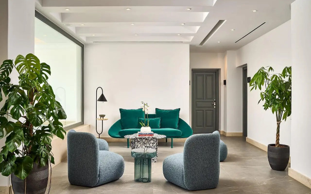 Alleys All-Suite Hotel & Spa