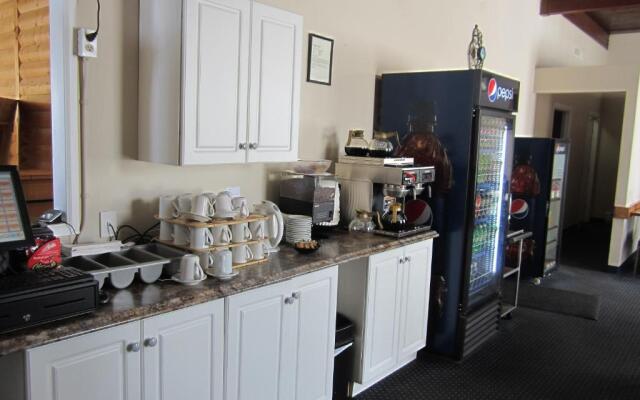 Shoal Lake Motor Inn