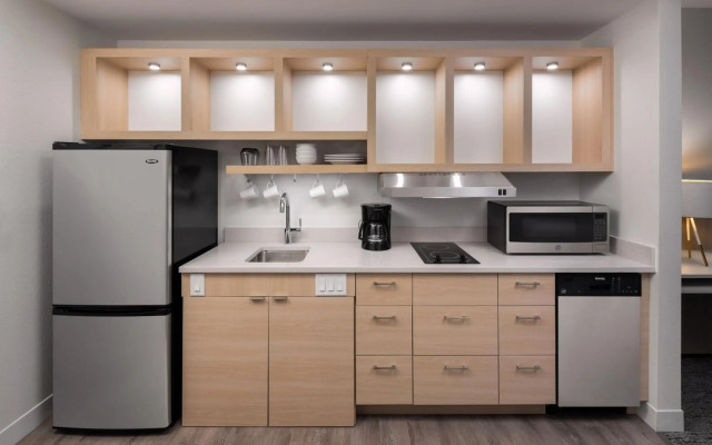 TownePlace Suites by Marriott West Kelowna