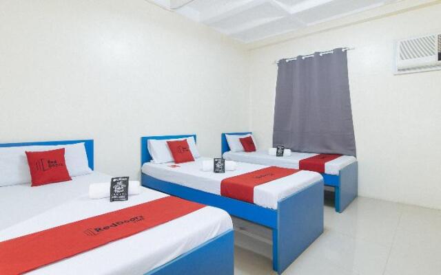 Reddoorz @ Insular Square Mandaue City
