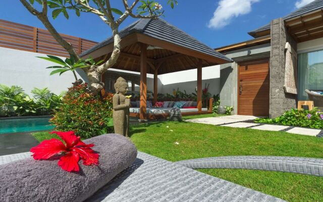 Luxury 4 Bedroom Villa With Private Pool, Bali Villa 2043