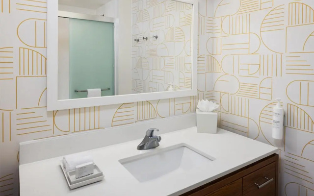 Home2 Suites by Hilton Roseville Minneapolis