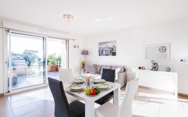 DOMAINE DES ROSES II AP4256 By Riviera Holiday Hom