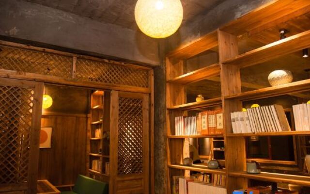 Wuhuatang Boutique Hostel