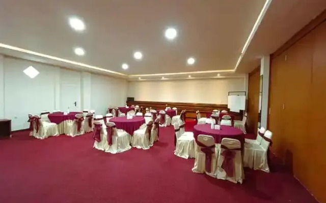 Spencer Green Hotel