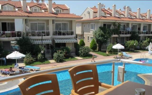 Villa AQ28 by JoyLettings