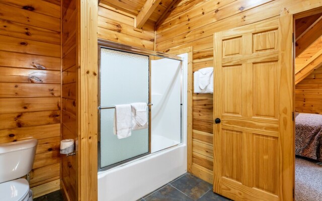 SmokyStays 6 Bedroom Cabin