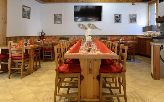 Hôtel Dents de Veisivi