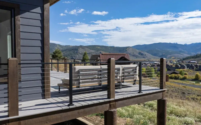 Scenic Perch 2 Bedroom Home