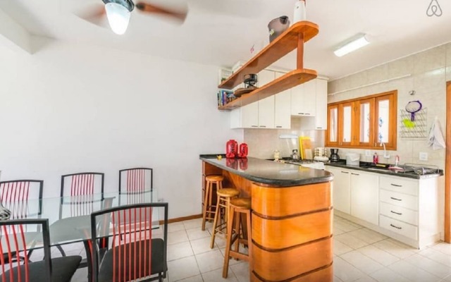 Quartos na Praia Mole