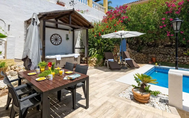 Solaga -  Villa Costalota