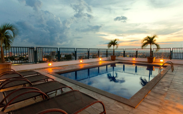 Hotel Adrianópolis All Suites