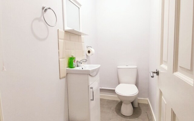 Spacious Holiday Home Closeby River in Alness!