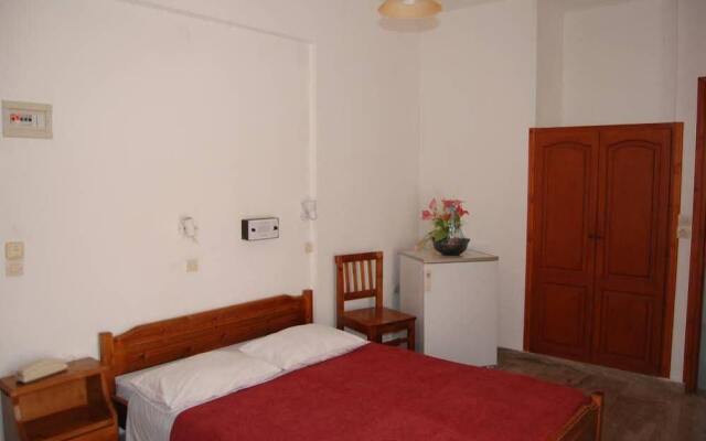 Estia Hotel & Studio