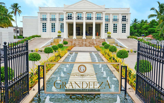 Grandeeza Luxury Hotel