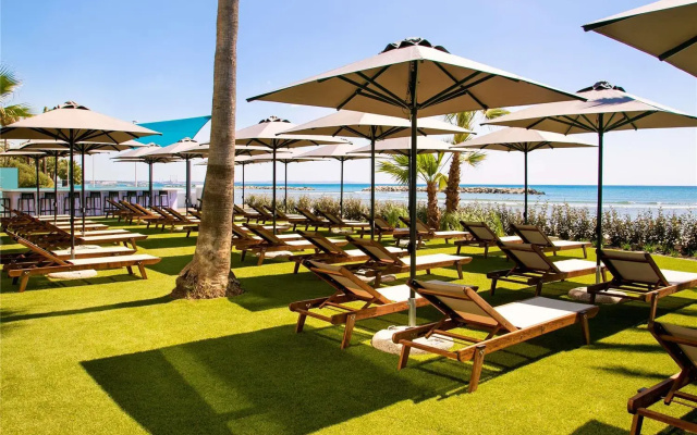 Mercure Larnaca Beach Resort