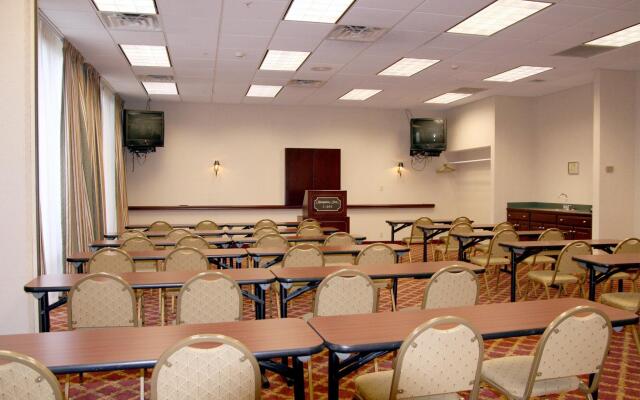 Hampton Inn Louisville - Northeast