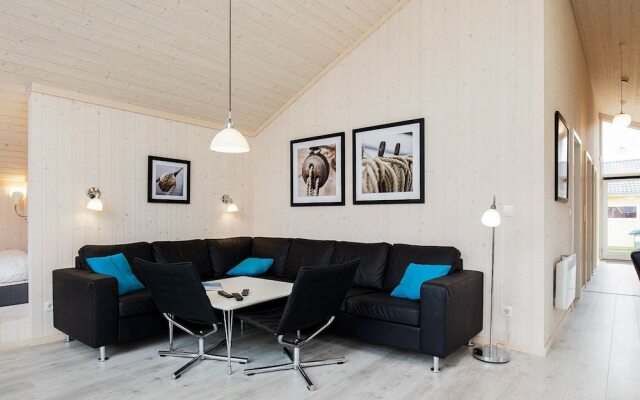 5 Star Holiday Home in Großenbrode