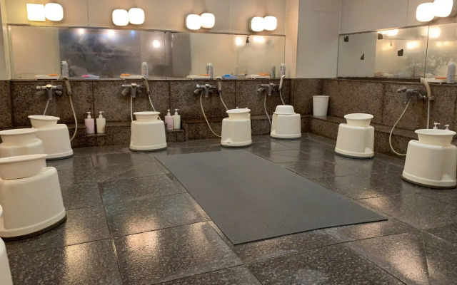 Funabashi Grand Sauna and Capsule Hotel - Caters to Men